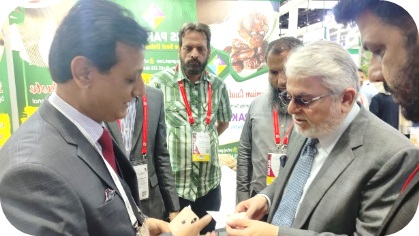 CEO TDAP Zubair Motiwala with CEO GNS Pakistan